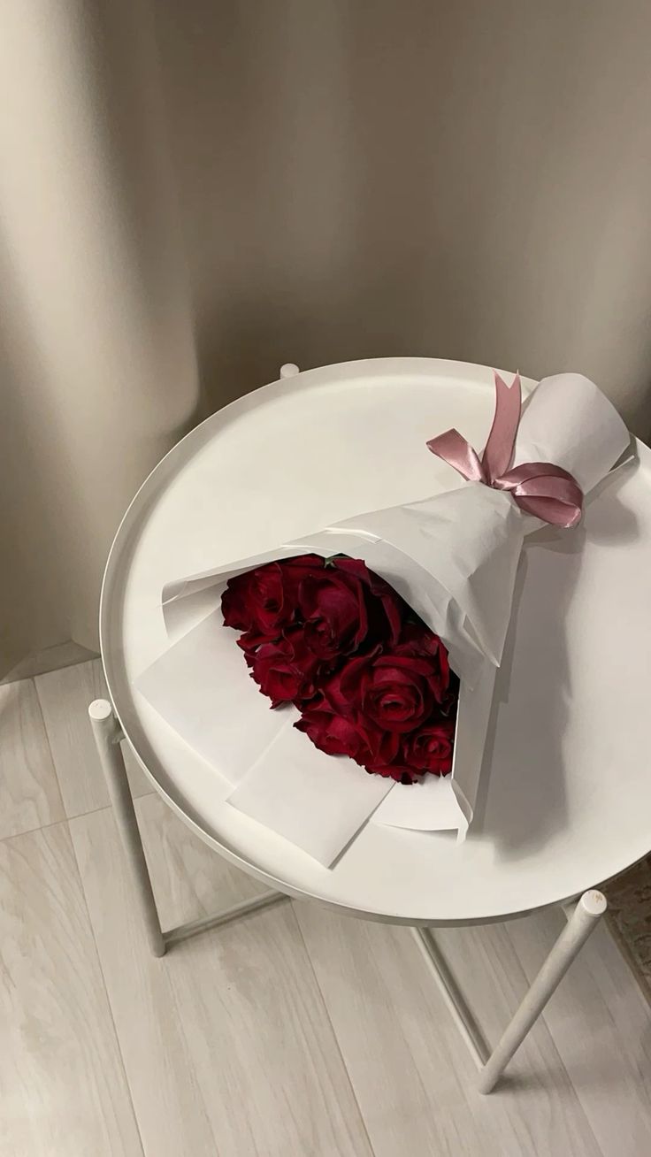 Imperial Beauty bouquet — Deep red roses, dressed like royalty
